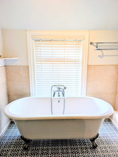 Venetian Blinds Installation